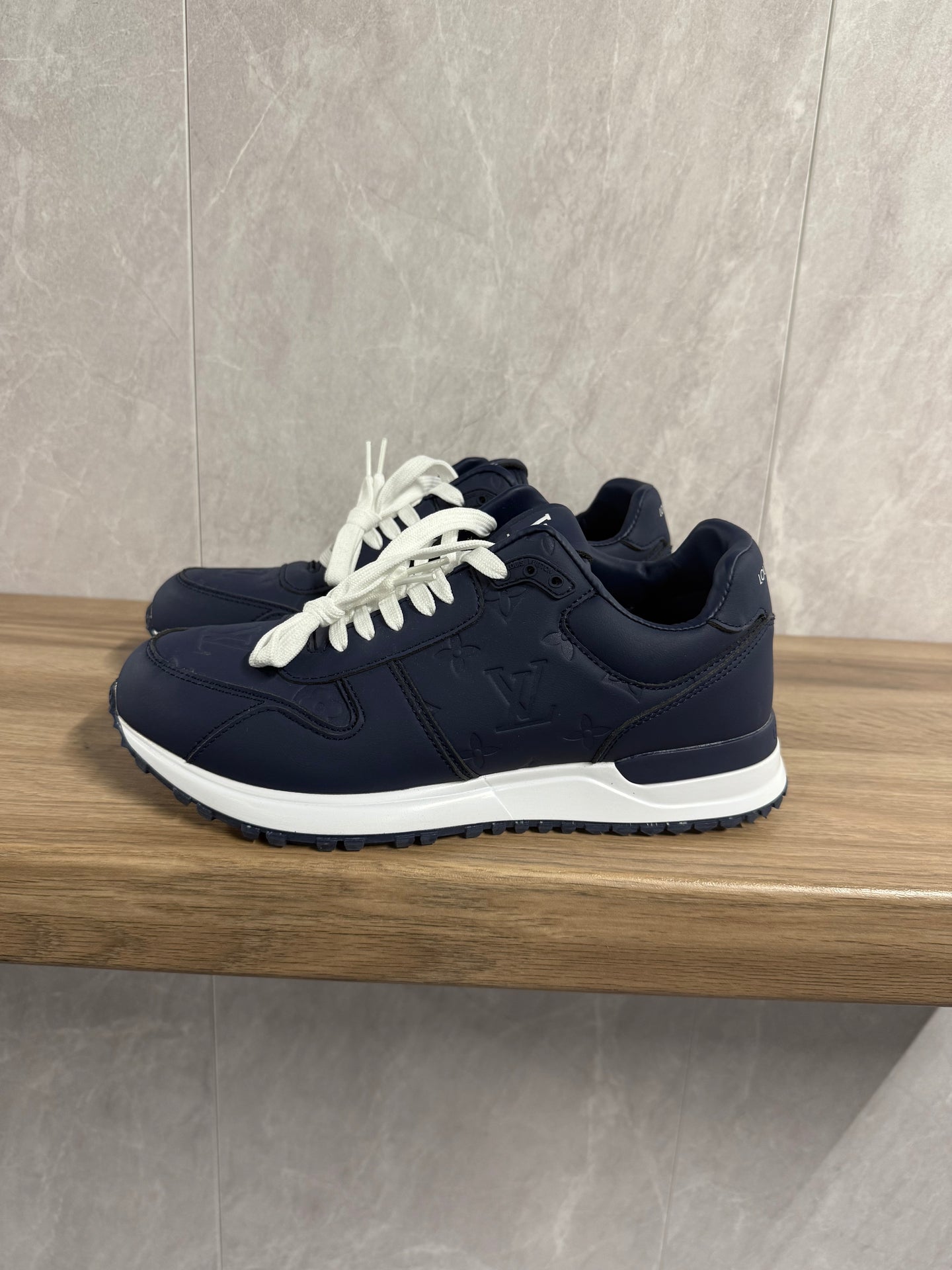 LV Runner Donker Blauw