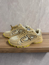 Dior B30 Beige Bruin