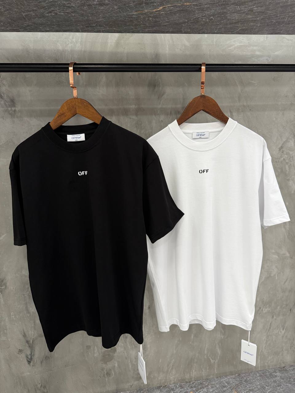 T-Shirt Off White Zwart
