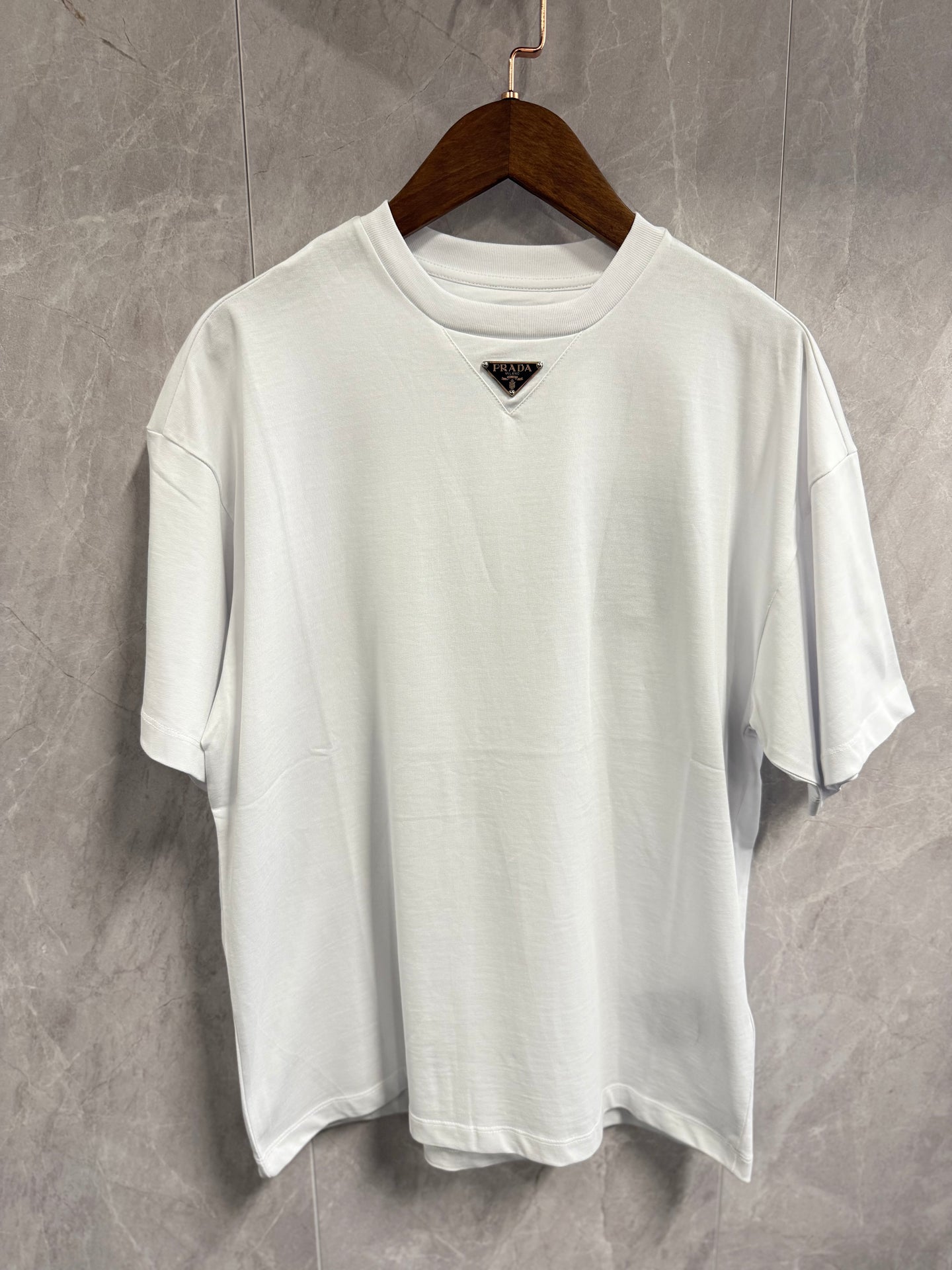 T-Shirt Prada Wit (logo hals)