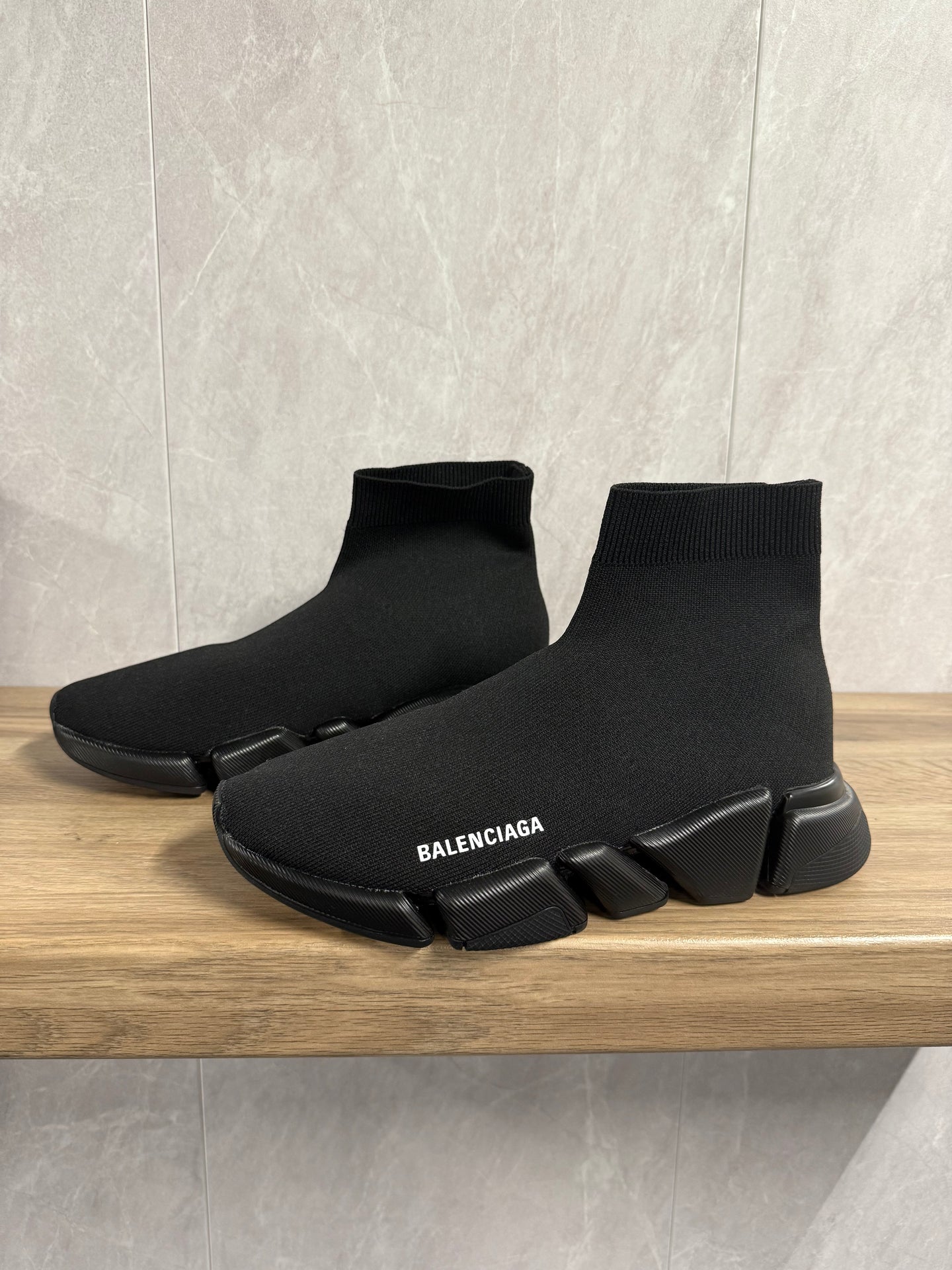 Balenciaga Speedrunner 2.0 Zwart (zwarte zool)