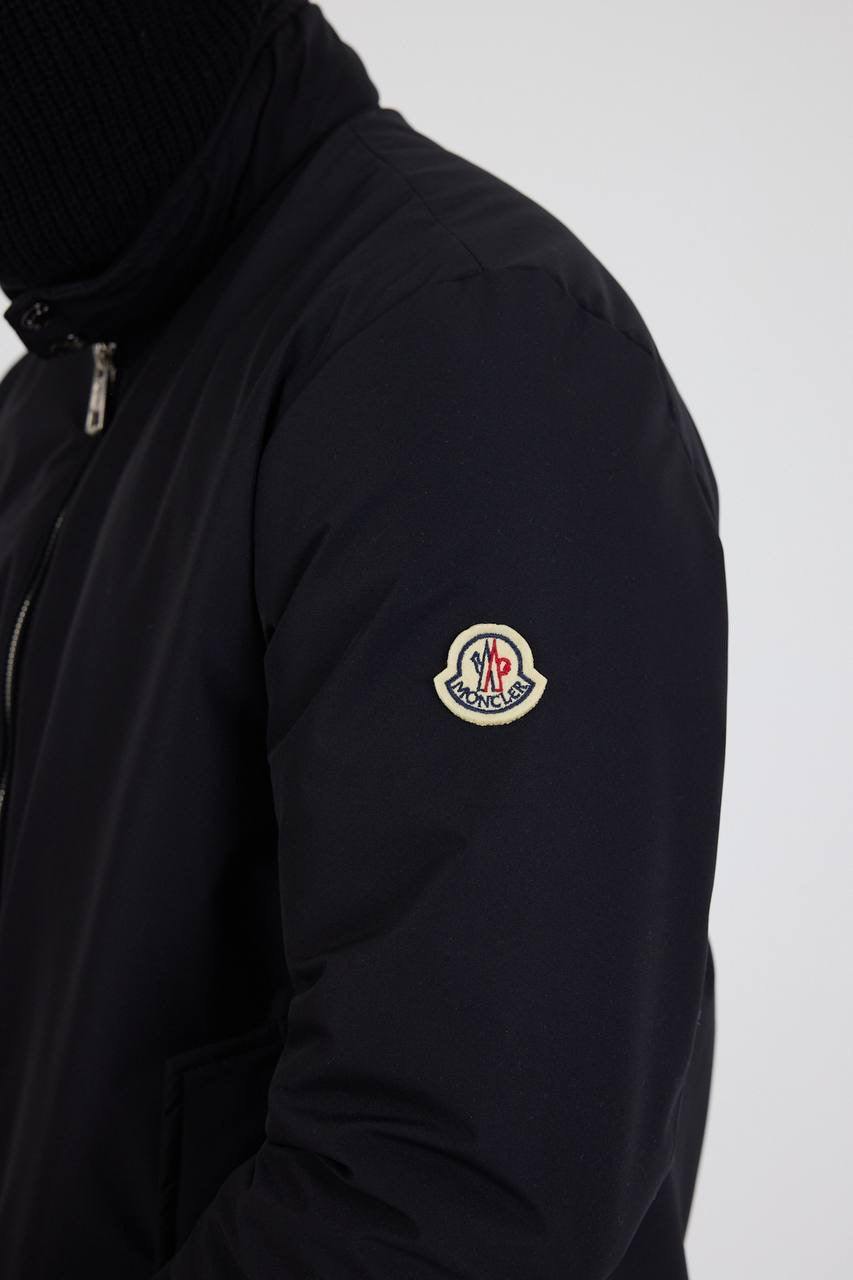 MONCLER TUSSEN JAS ZWART BASIC