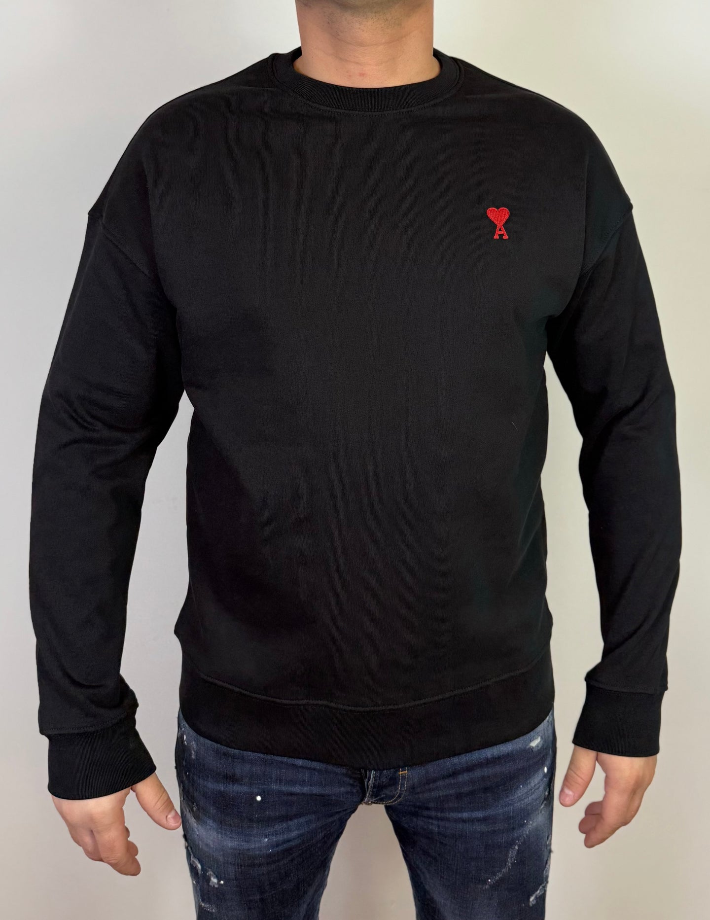 AMI ZWART (rood) SWEATER