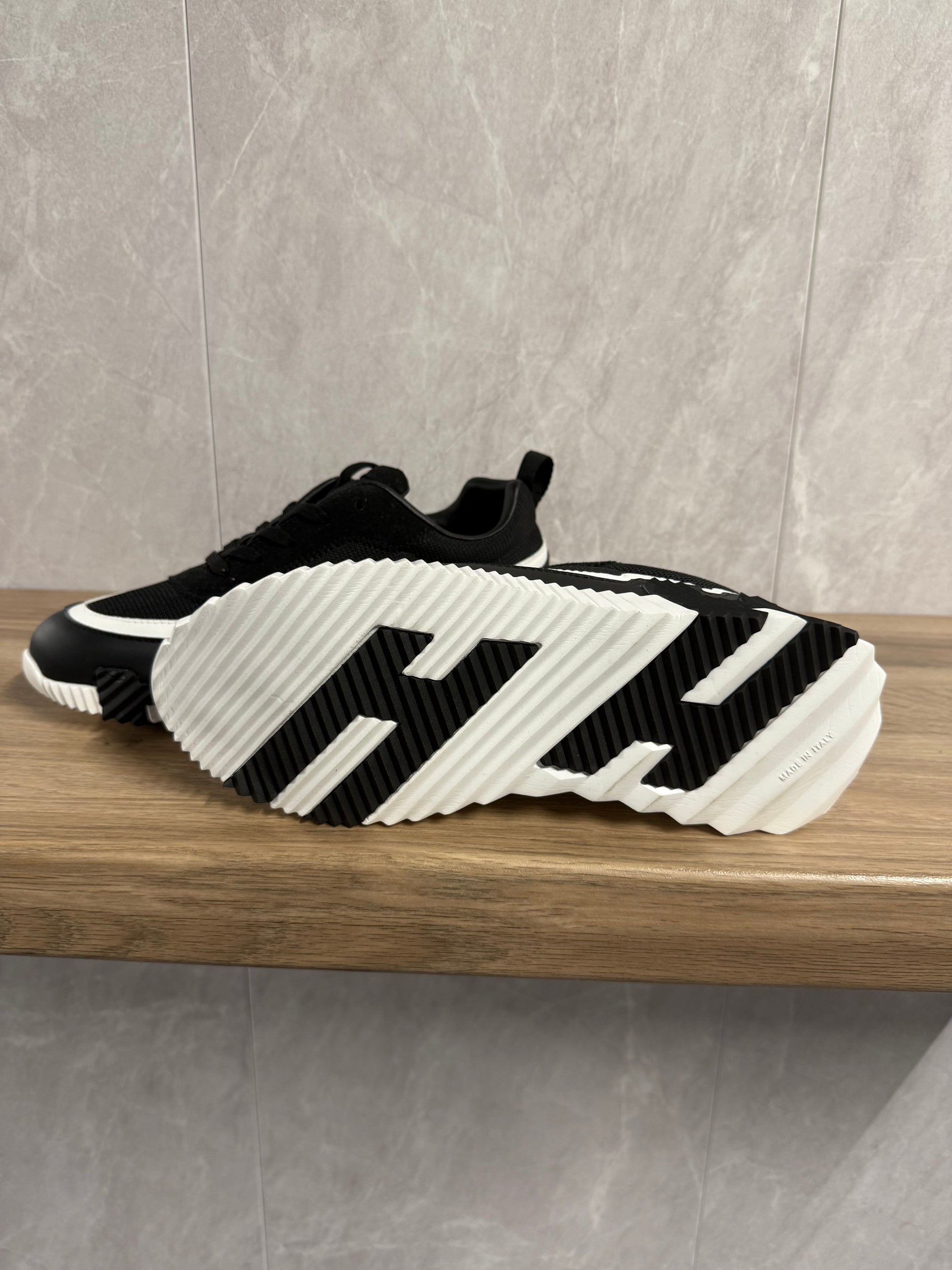 Hermes Bouncing Sneakers Zwart (witte streep)