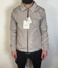 MONCLER REGENJAS BORSTZAK BEIGE