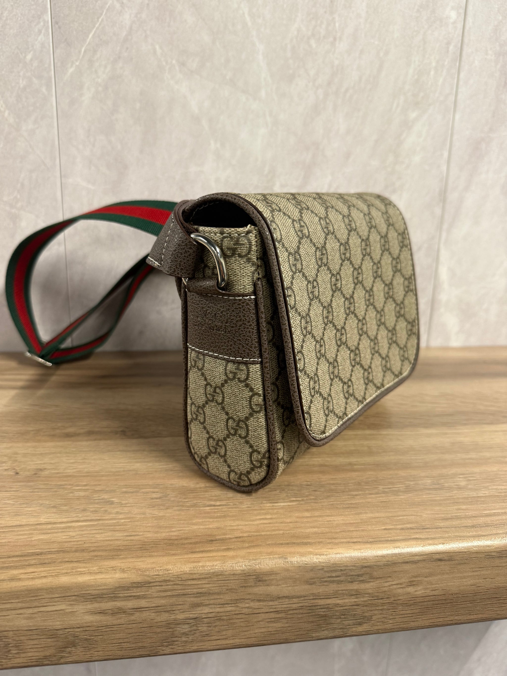Gucci Mini Crossbody Bag Bruin