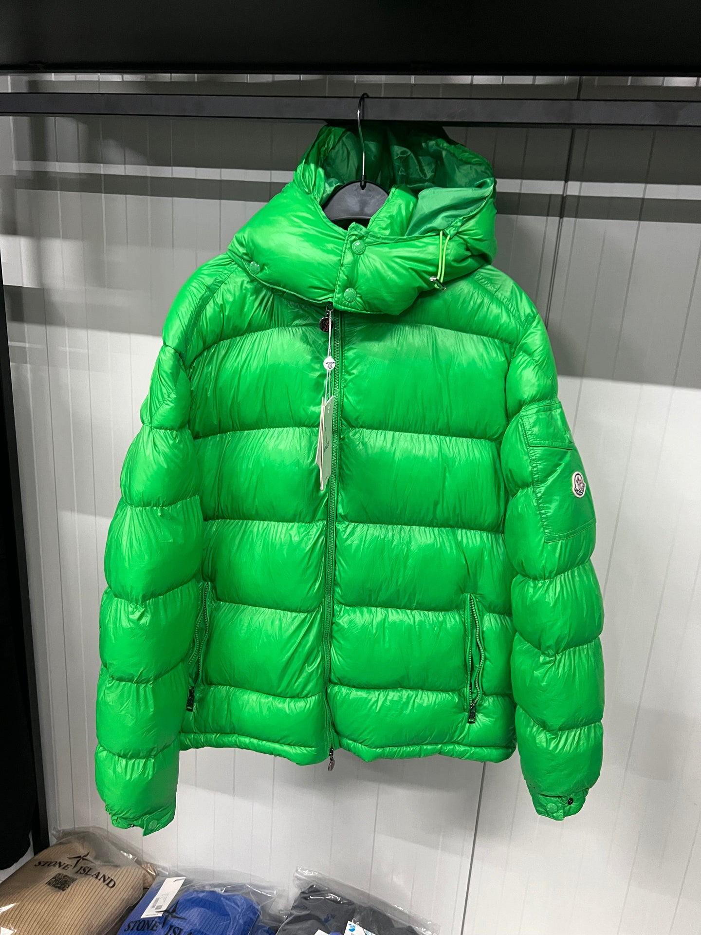 MONCLER MAYA GROEN (MET NFC)