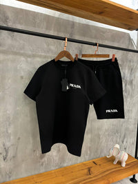 ZOMERSET PRADA ZWART (TEKST)