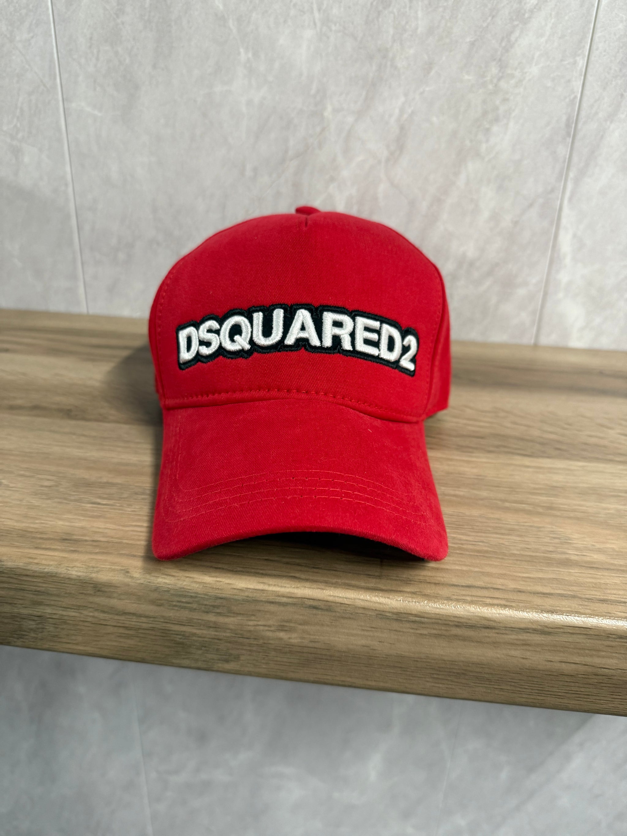 PET DSQUARED2 ROOD
