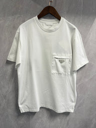 T-Shirt Prada Wit (zak borst)