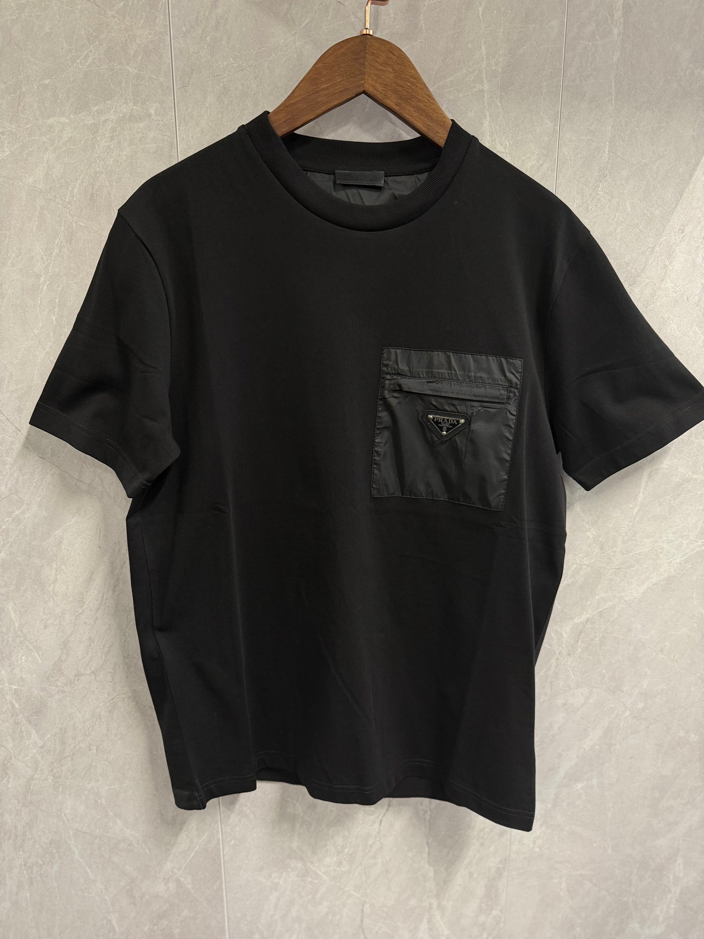 T-Shirt Prada Zwart (zak borst)