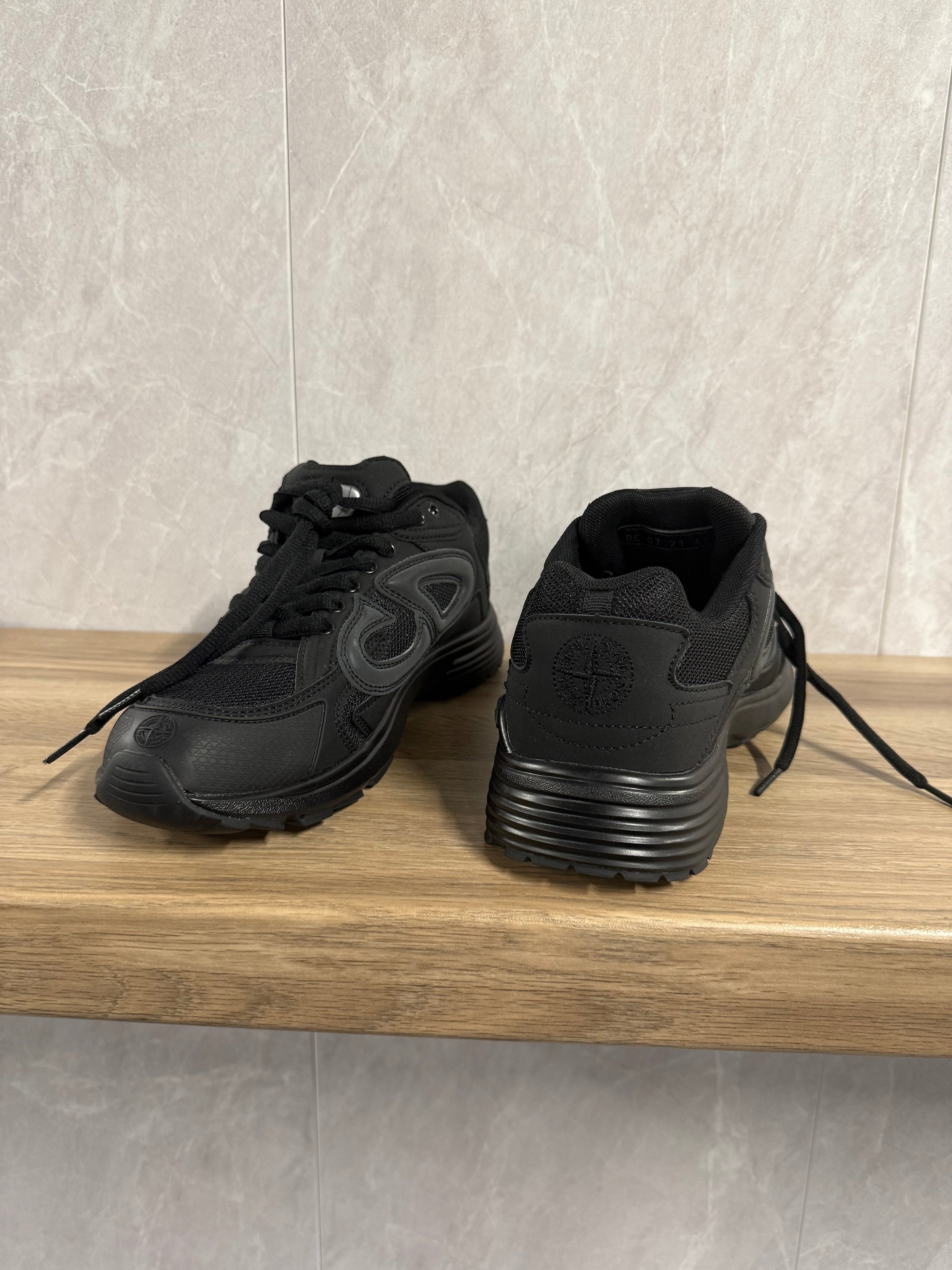 Dior B30 Zwart (grijs logo)