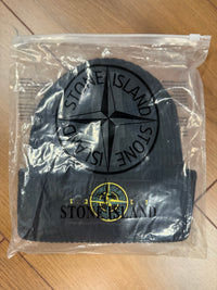 MUTS STONE ISLAND ZWART (zwart groen logo)