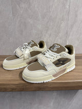 LV Skates Bruin