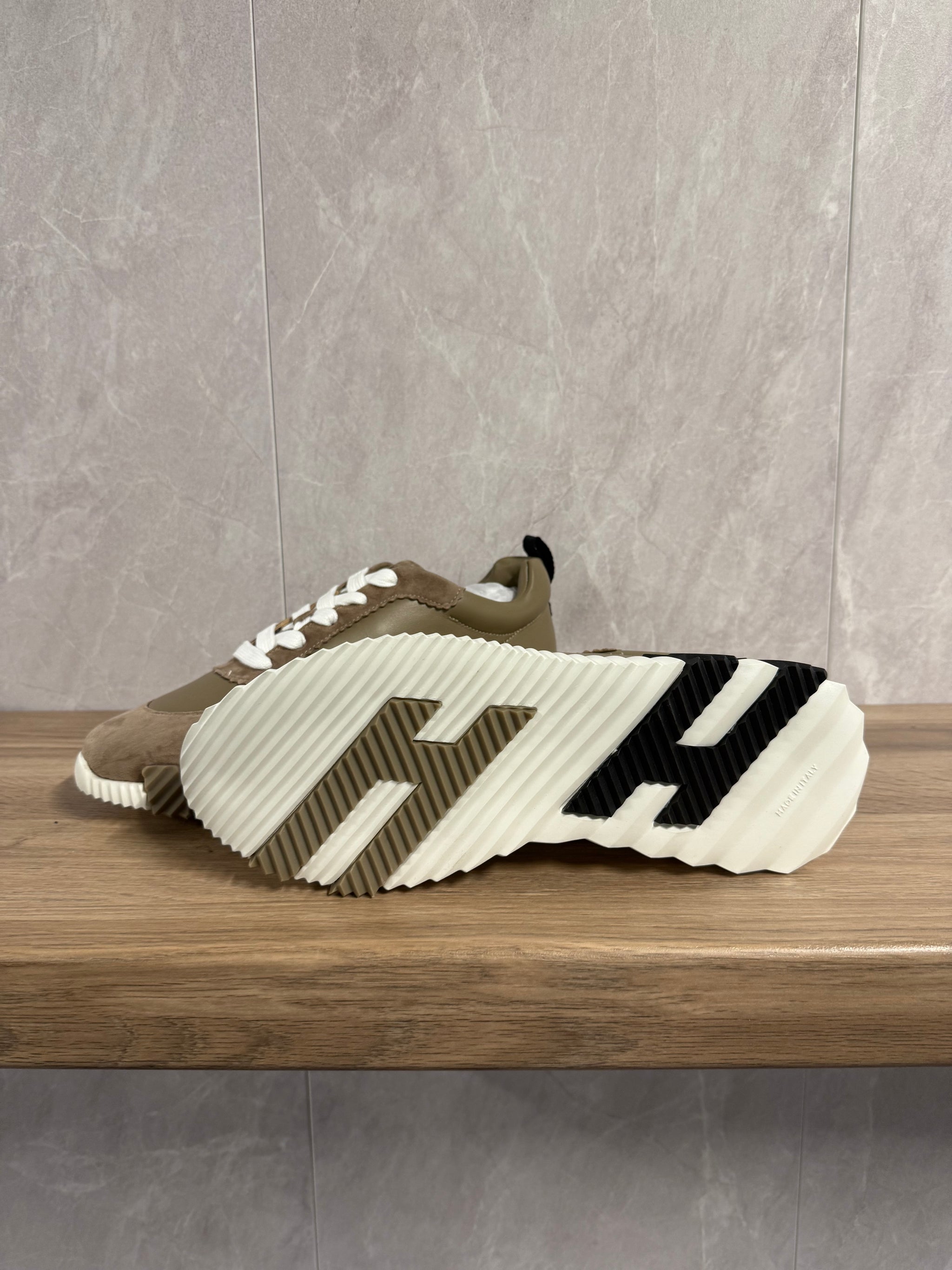 Hermes Bouncing Sneakers Bruin