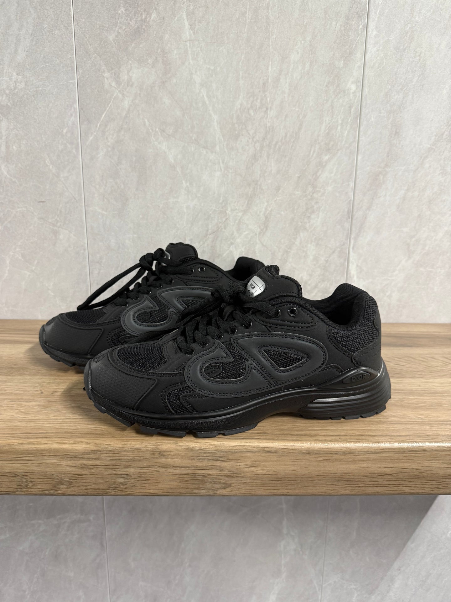 Dior B30 Zwart (grijs logo)