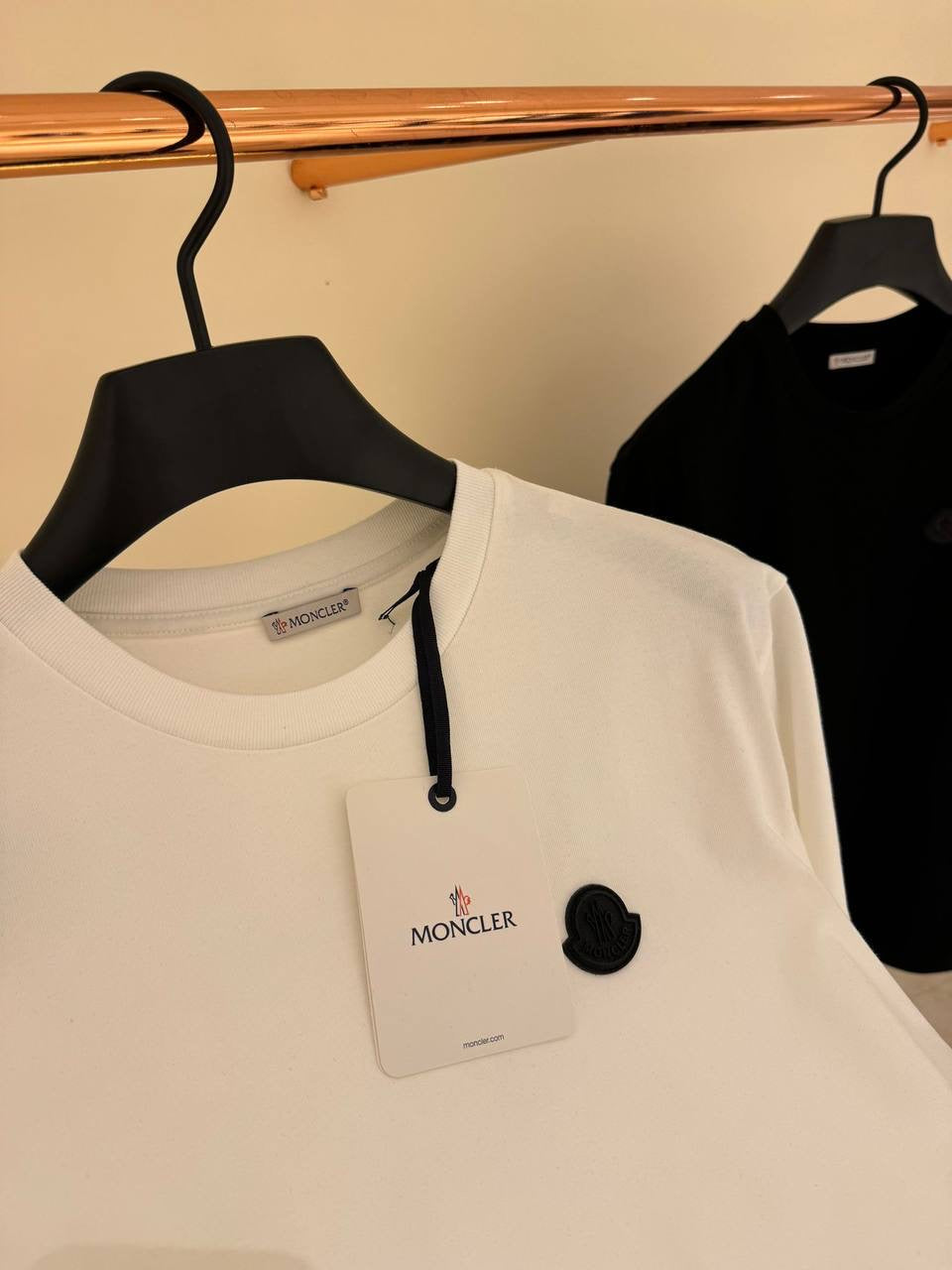 Moncler T-Shirt Wit (Logo Zwart)