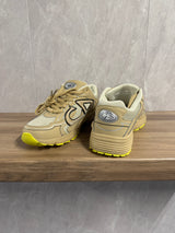 Dior B30 Beige Bruin