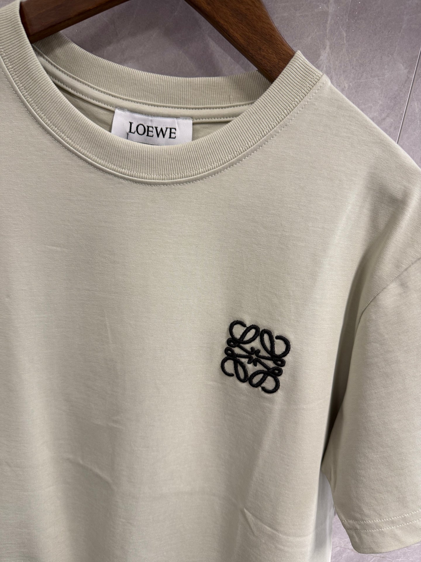 T-Shirt Loewe Grijs (logo klein)