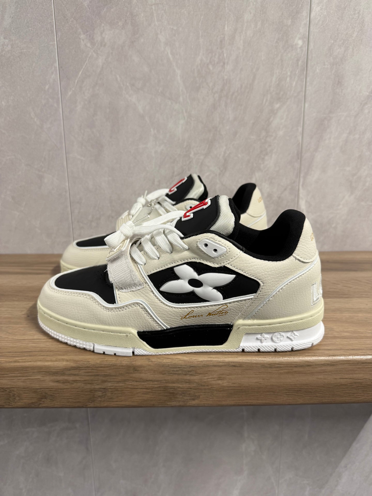LV Skates Zwart