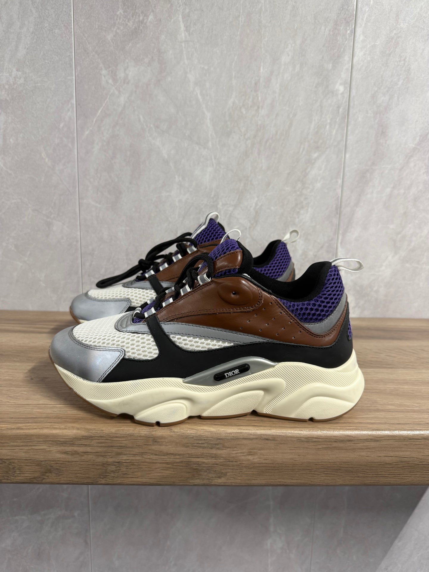 Dior B22 Bruin Paars