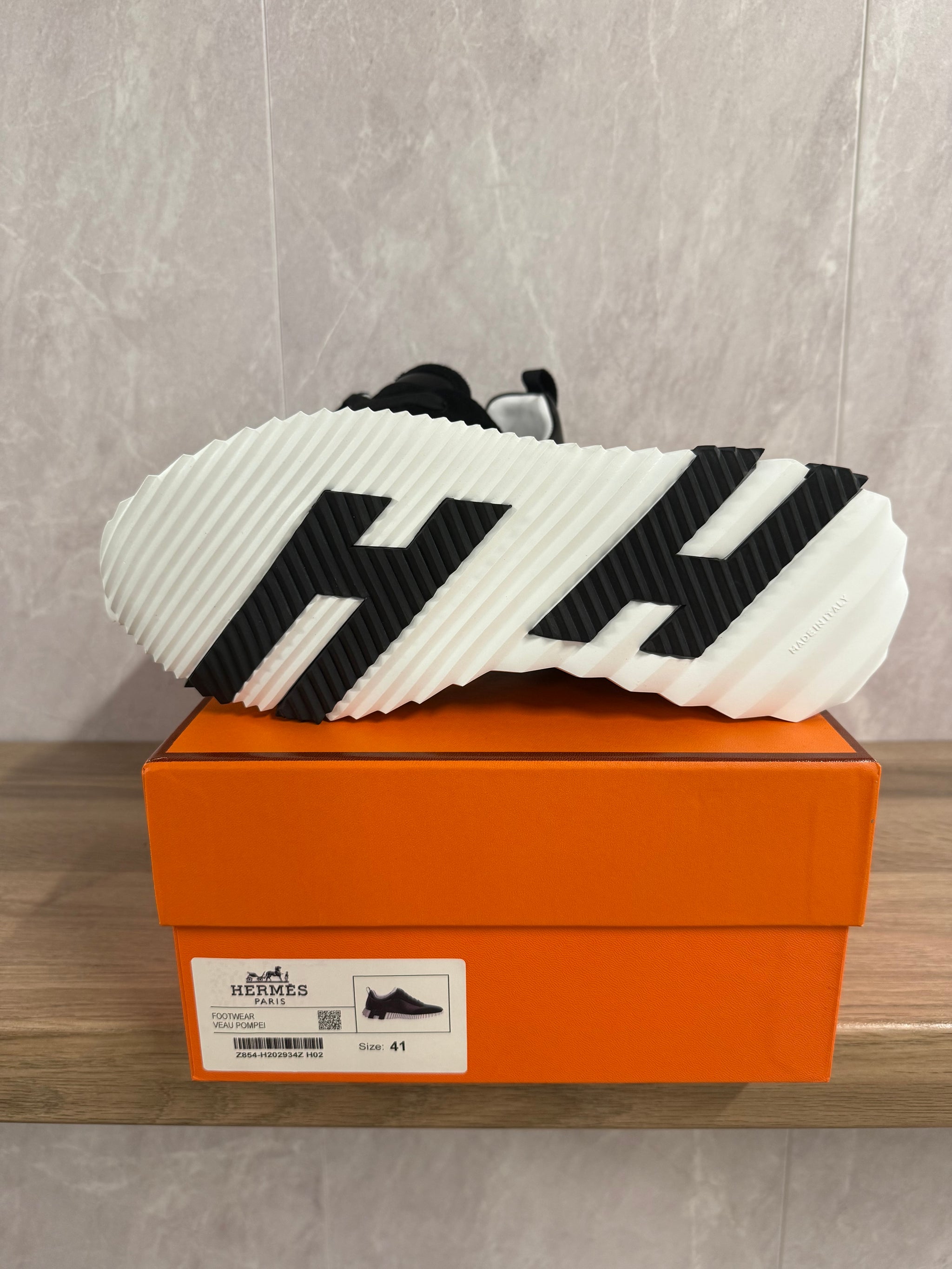 Hermes Bouncing Sneakers Zwart Wit