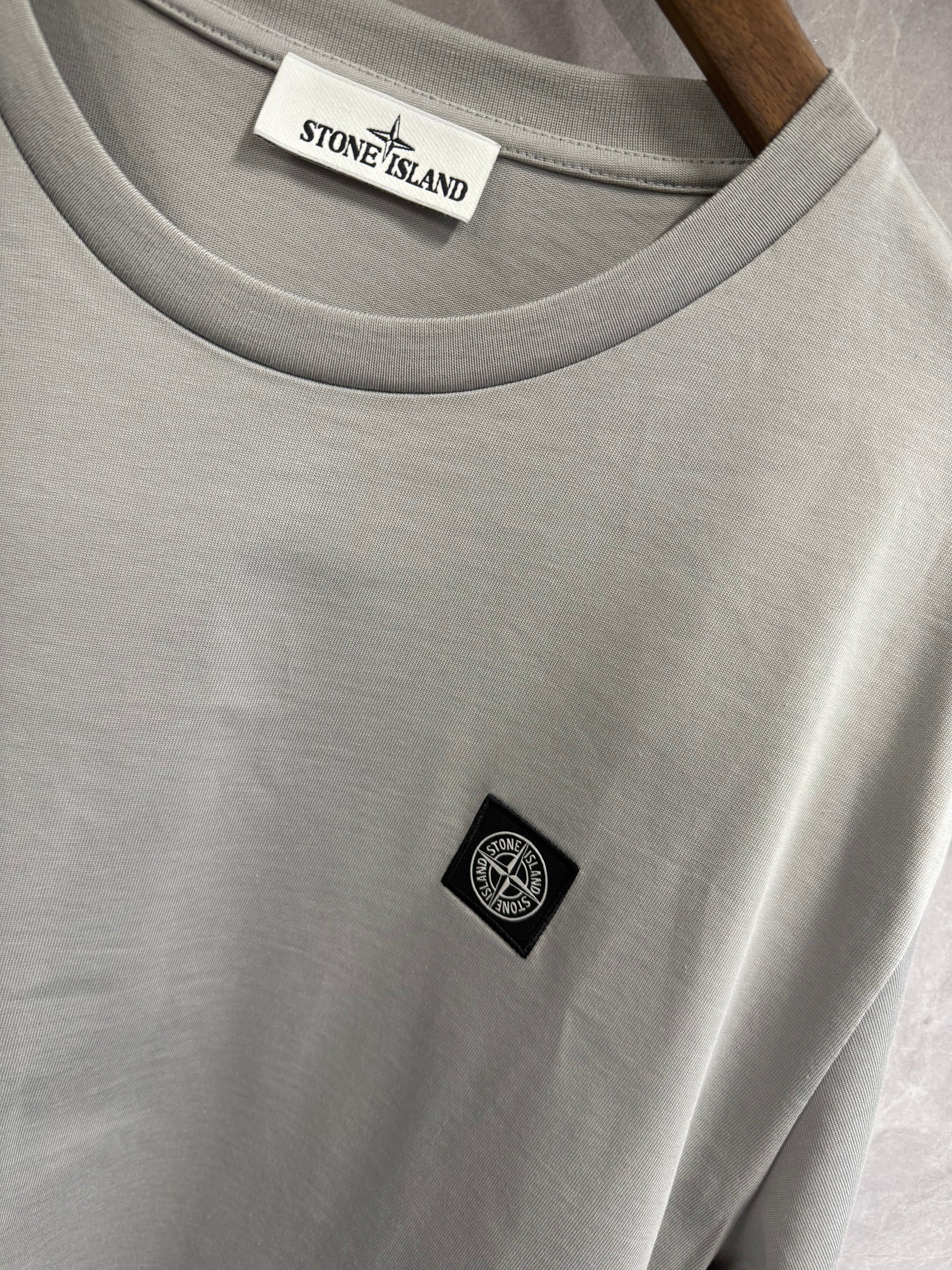 T-Shirt Stone Island Grijs (basic)