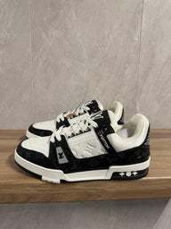 LV Trainer Zwart (witte zool)