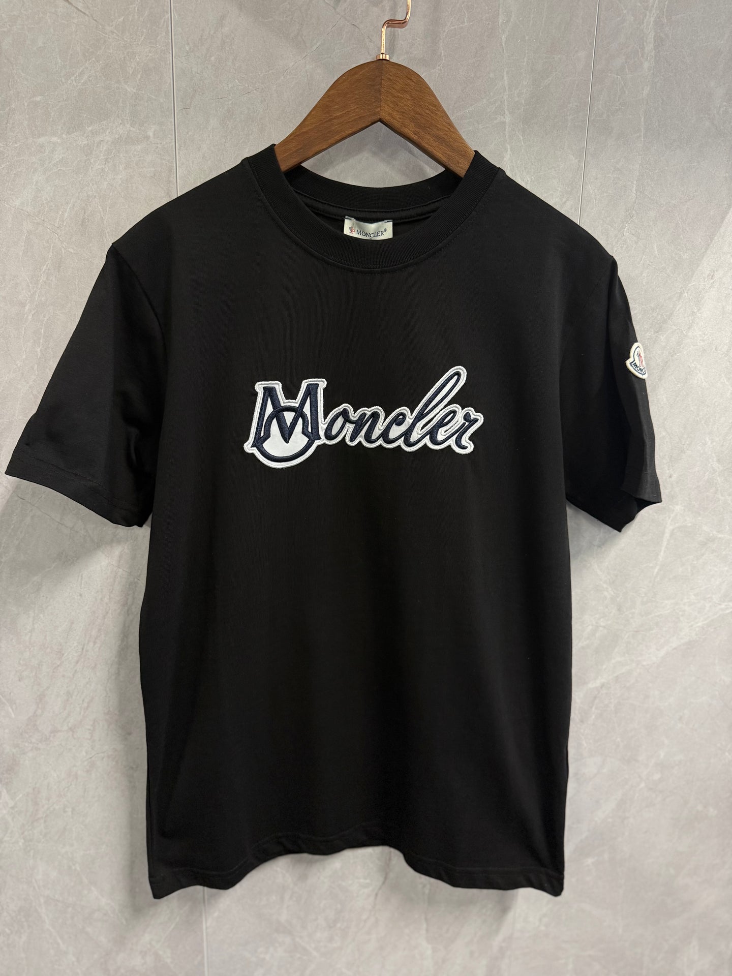 T-Shirt Moncler Zwart (Gestikt borst)