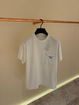 T-Shirt Prada Wit (zak borst)
