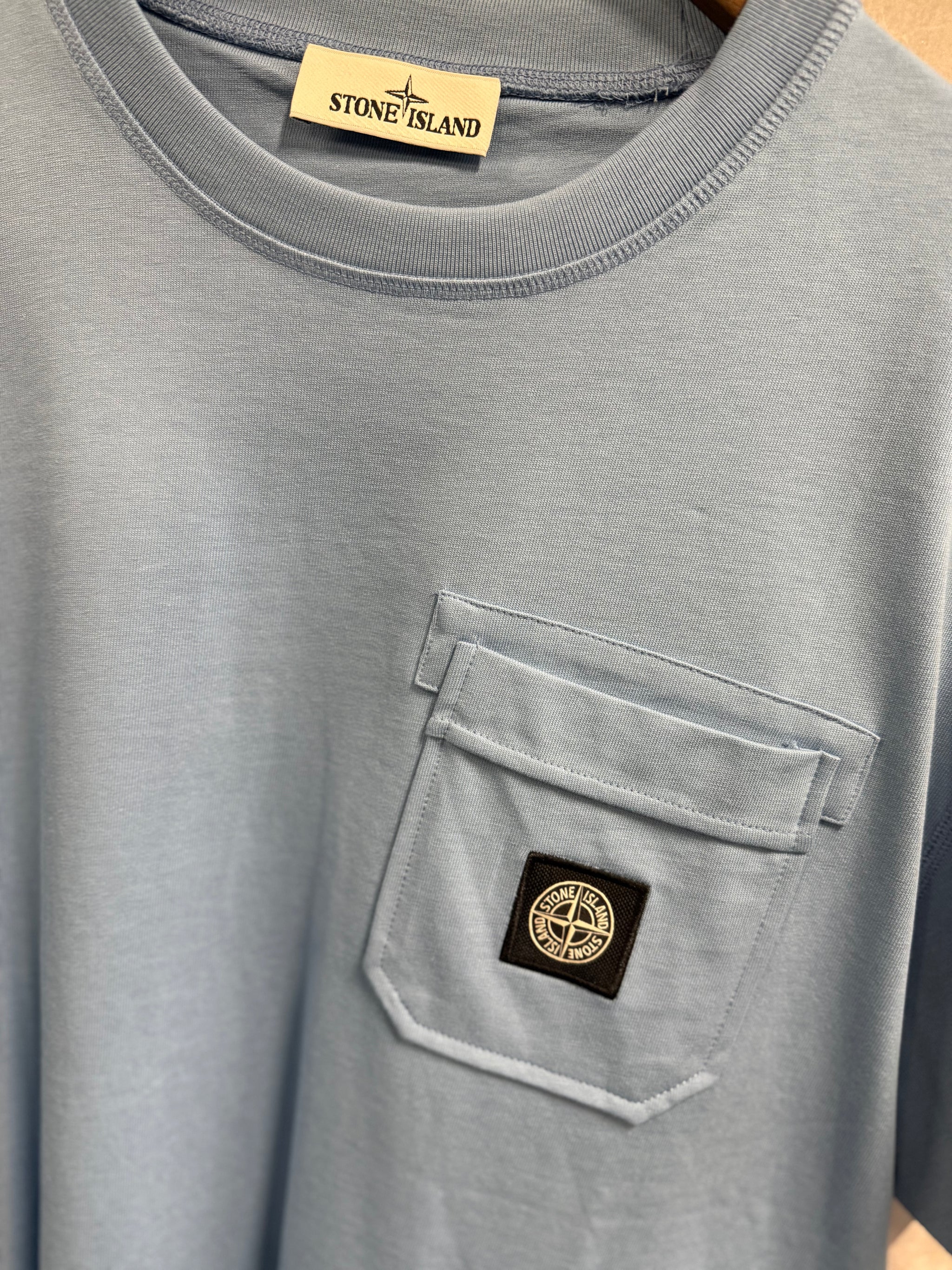 T-Shirt Stone Island Zak Baby Blauw