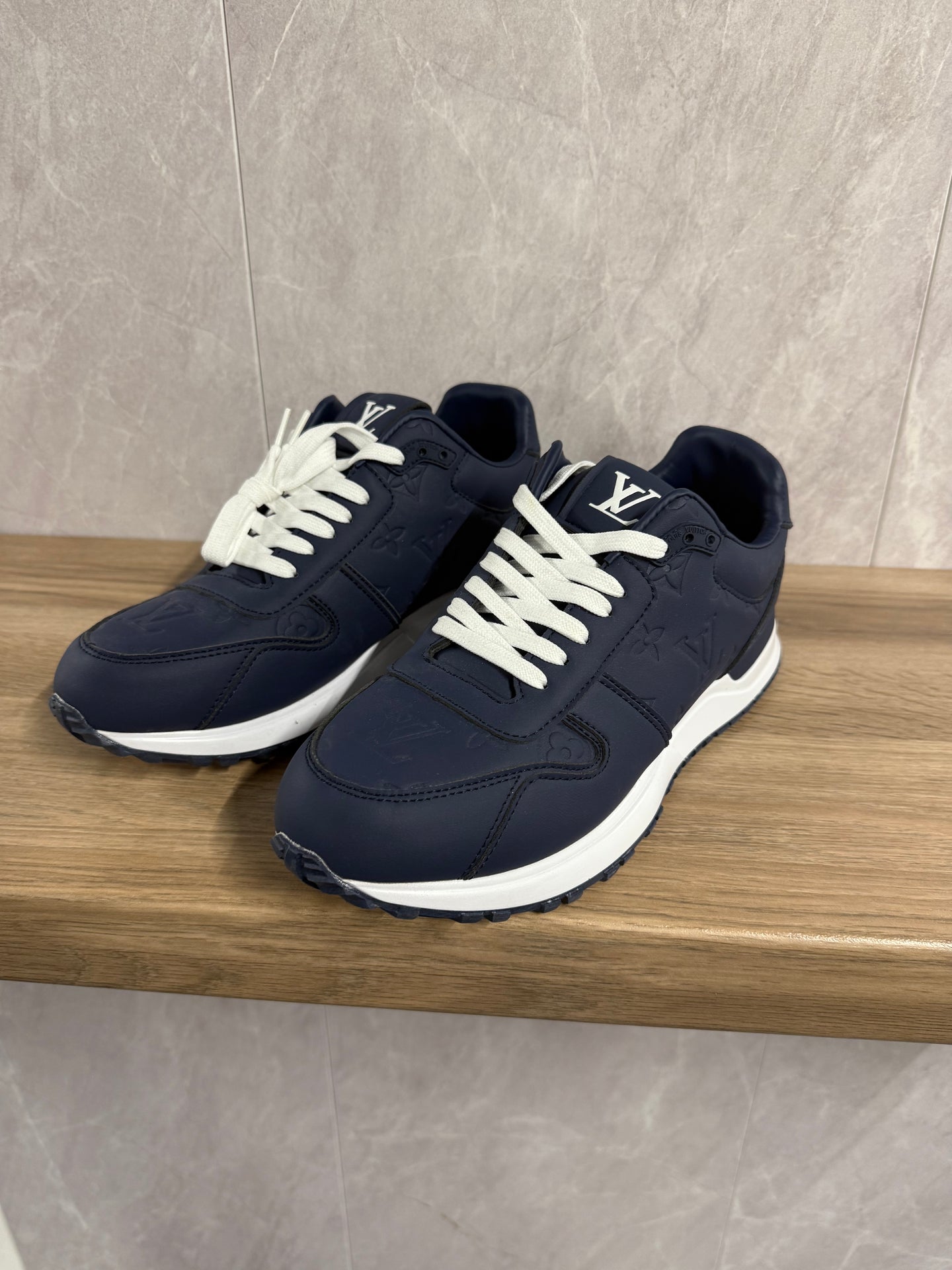 LV Runner Donker Blauw