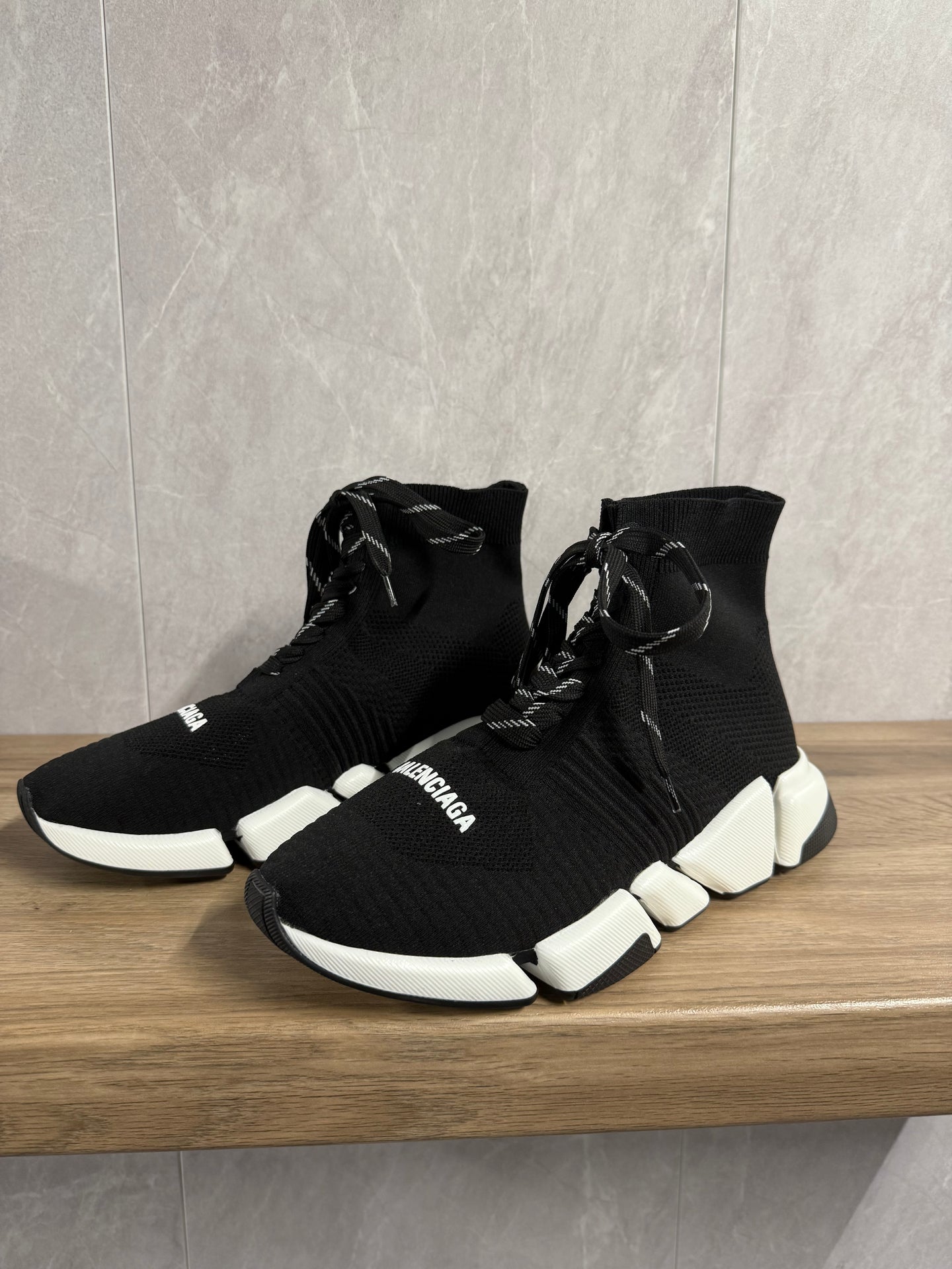 Balenciaga Speedrunner 2.0 Zwart (witte zool veters)