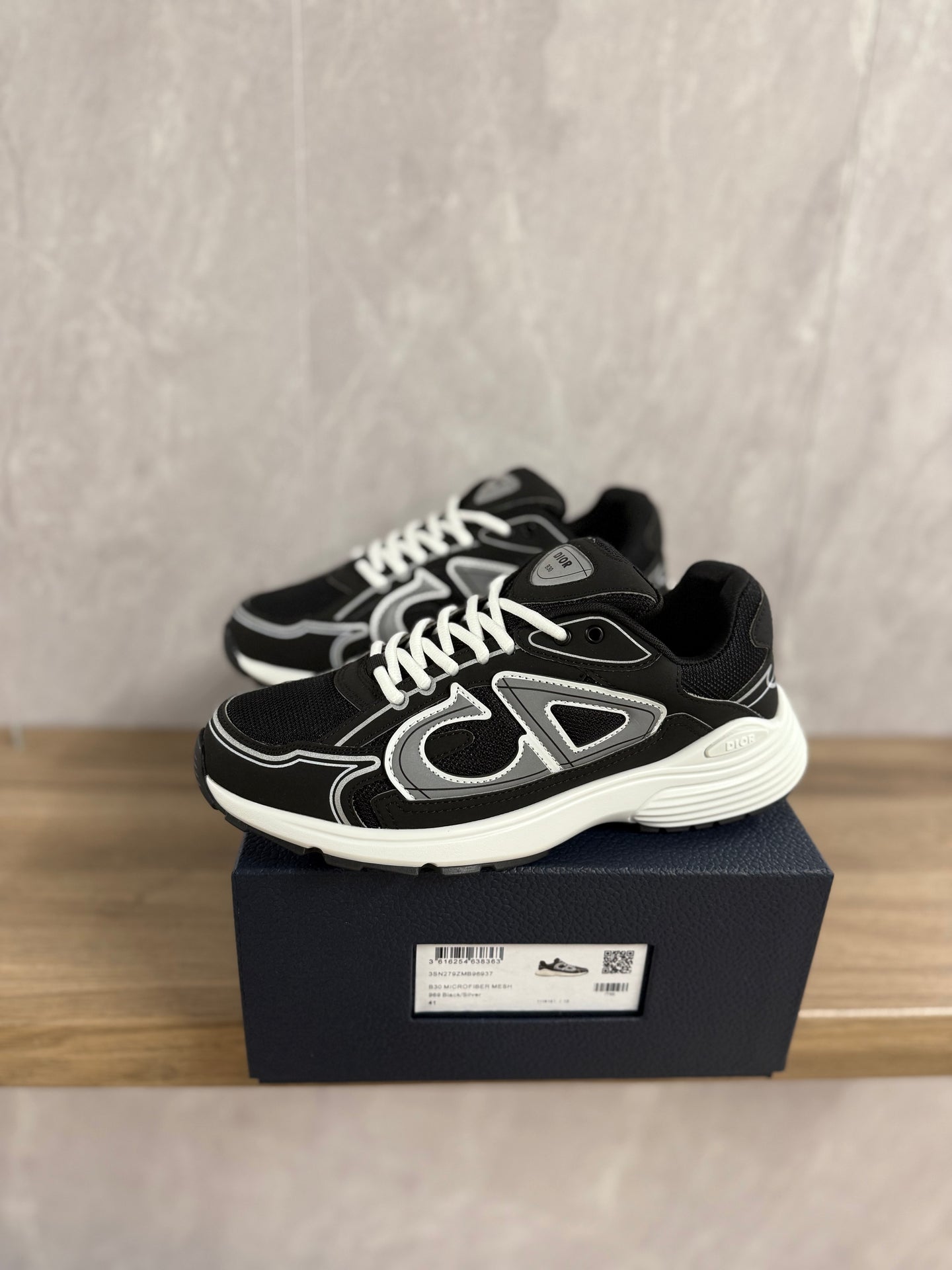 Dior B30 Zwart Wit
