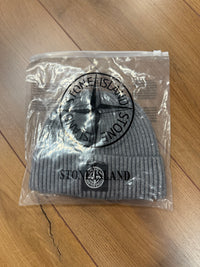 MUTS STONE ISLAND DONKER GRIJS