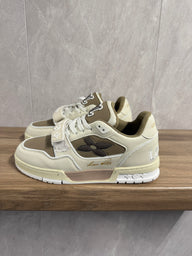 LV Skates Bruin