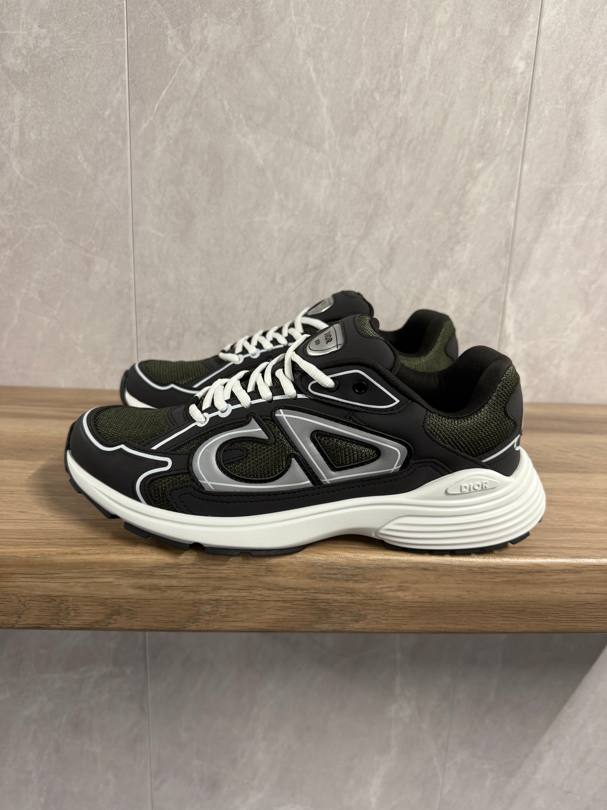 Dior B30 Zwart Groen