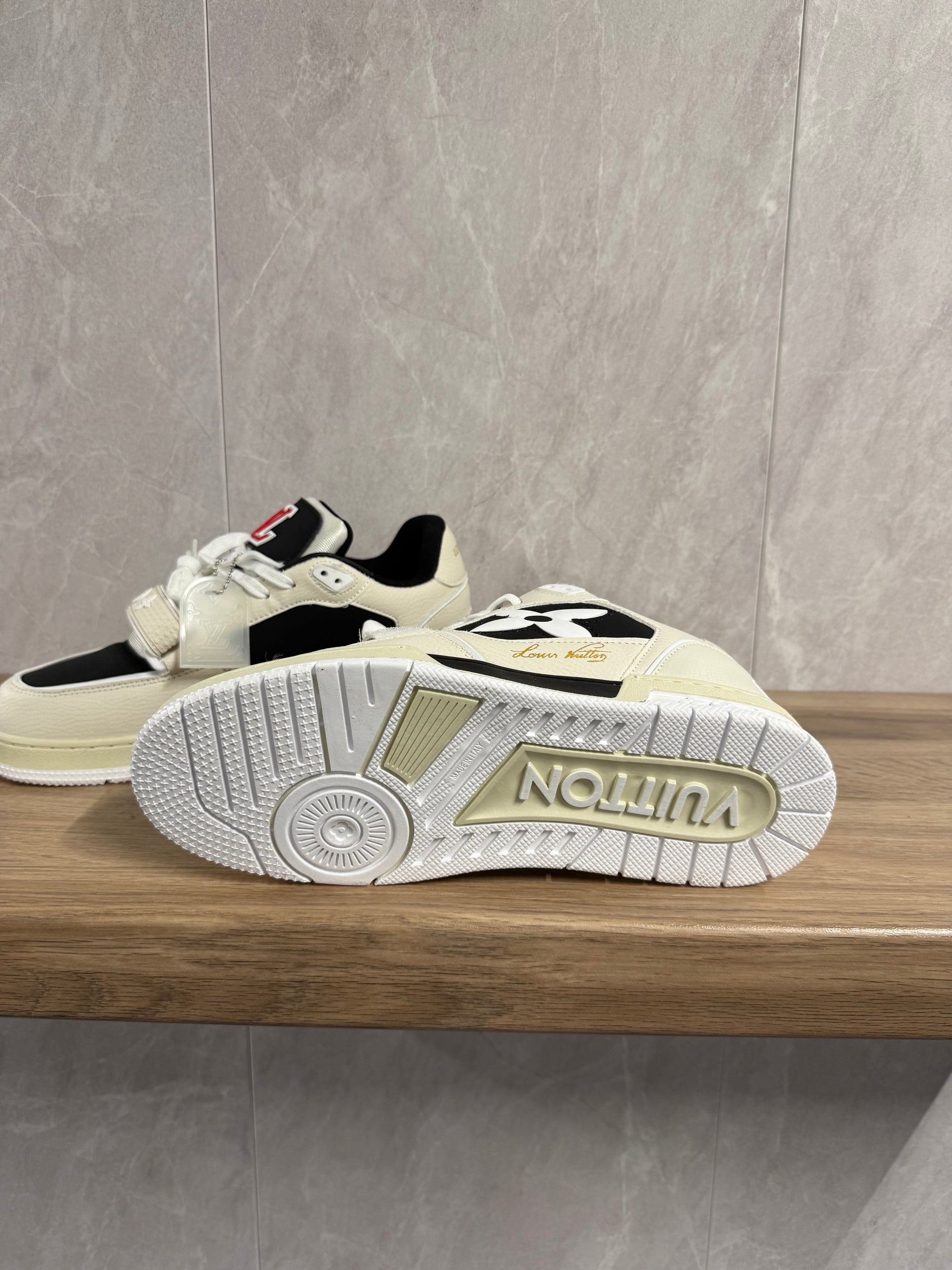 LV Skates Zwart