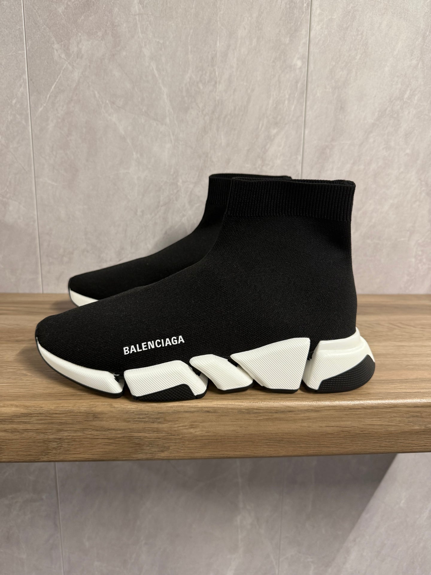 Balenciaga Speedrunner 2.0 Zwart (witte zool)
