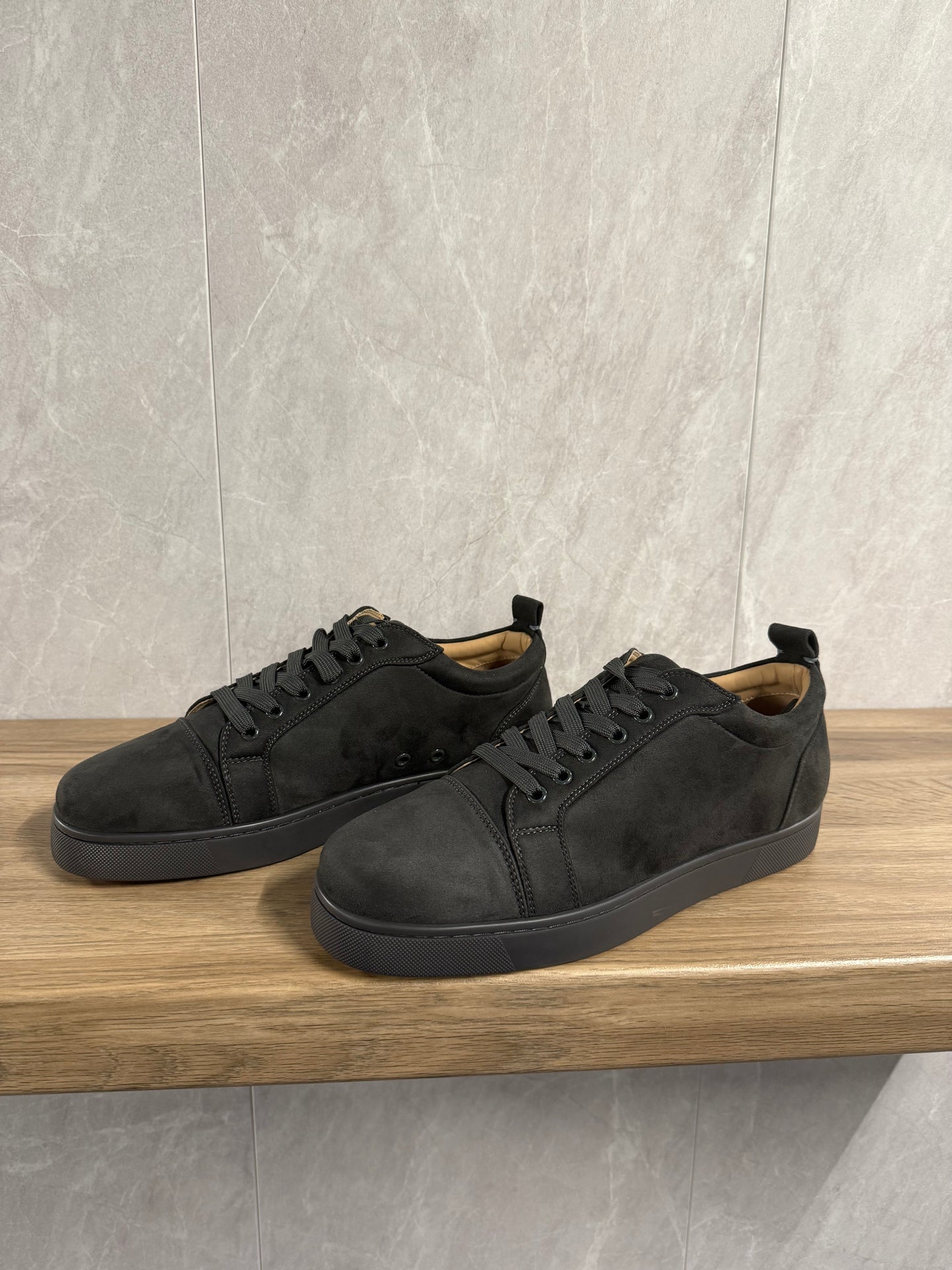 Louboutins Low Top (zonder stud) Grijs/Zwart/Antraciet