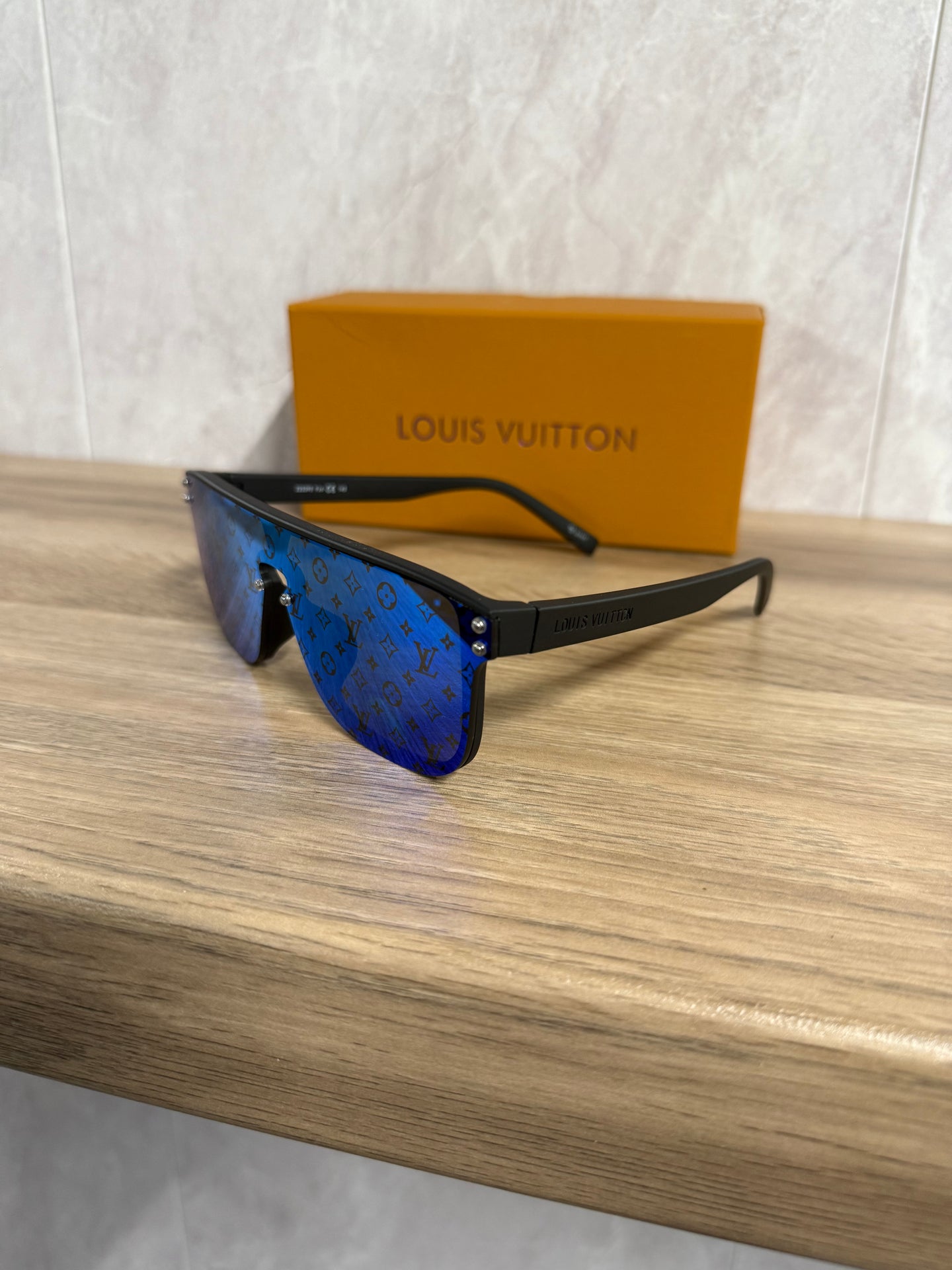 Louis Vuitton Waimea Zonnebril Blauw