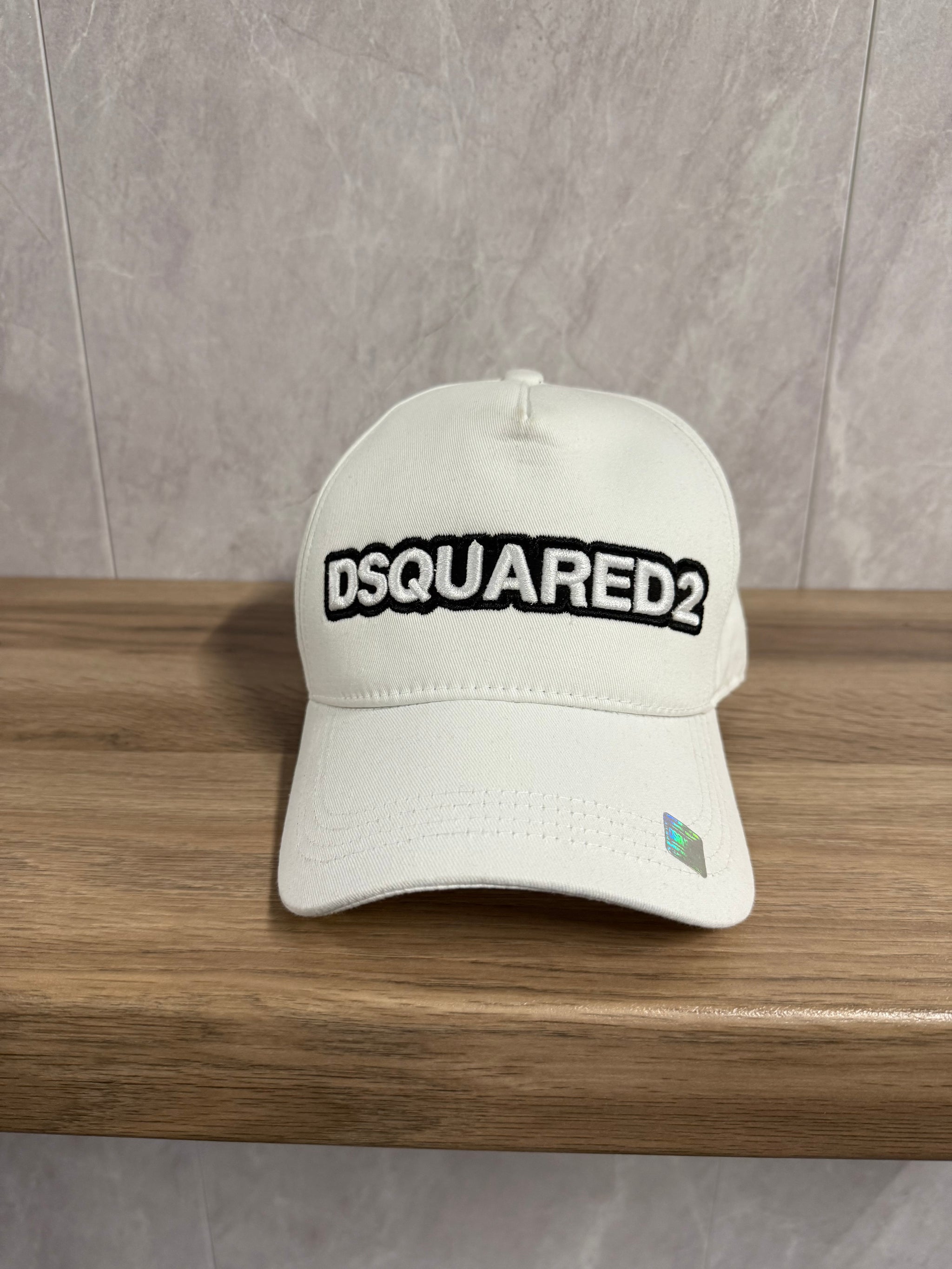 PET DSQUARED2 WIT