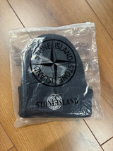 MUTS STONE ISLAND ZWART (zwart wit logo)