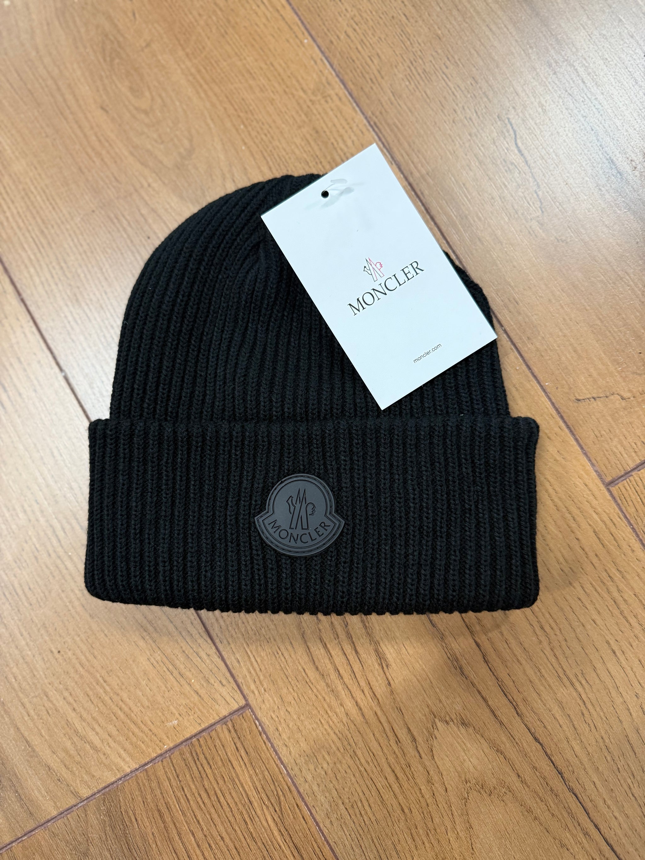 MUTS MONCLER ZWART (zwart logo)