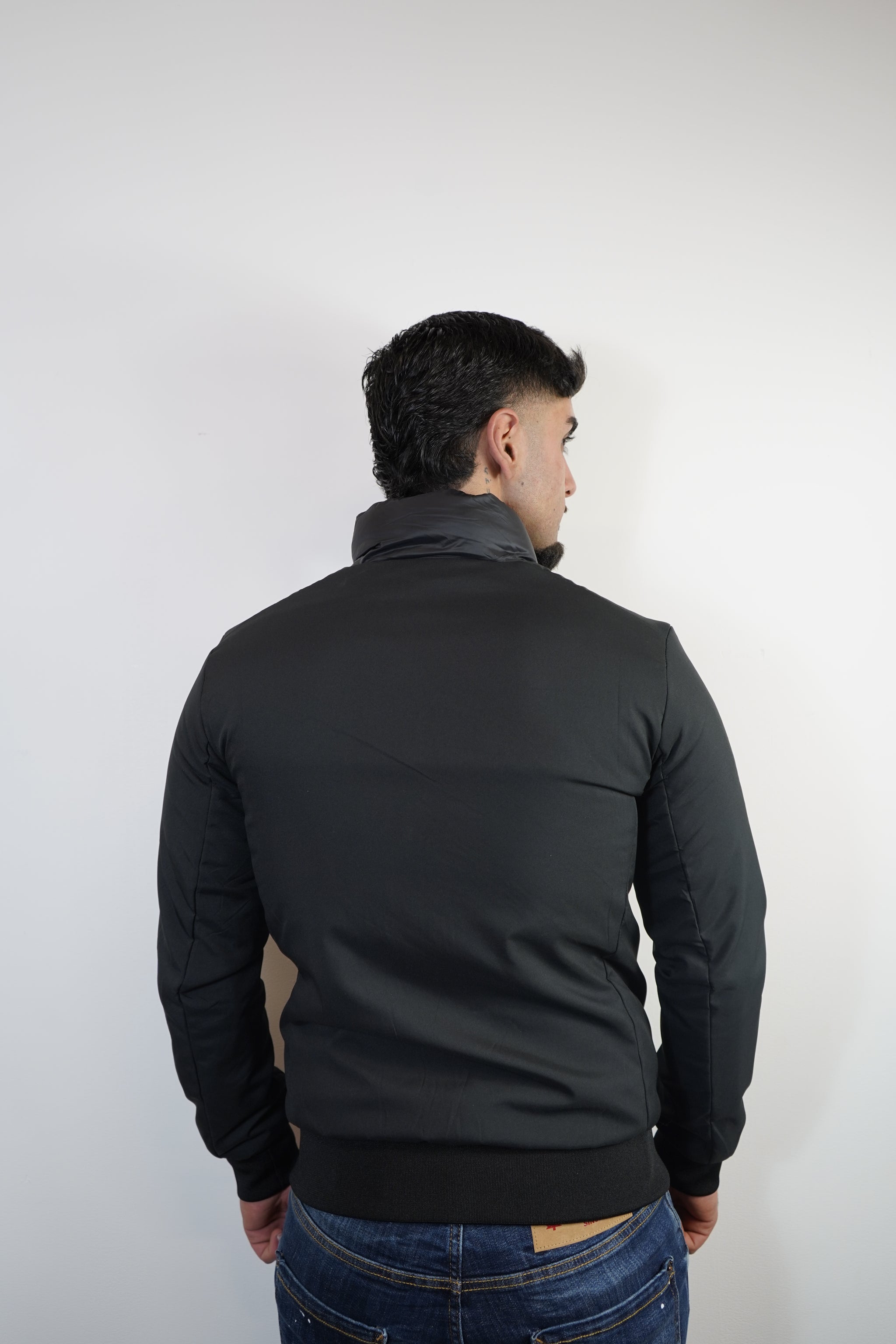 PARAJUMPER TUSSENJAS ZWART