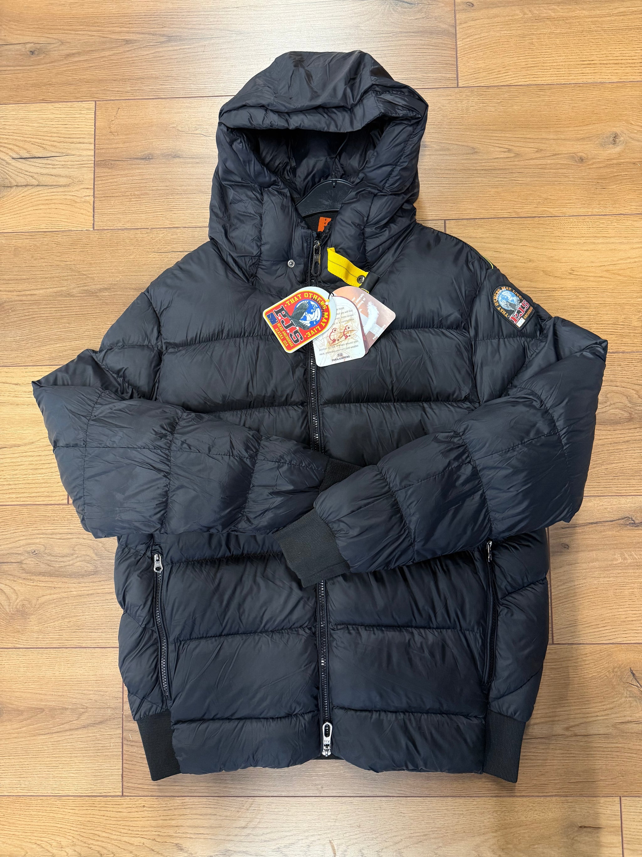 PARAJUMPER JAS ZWART (MET CAPUCHON)