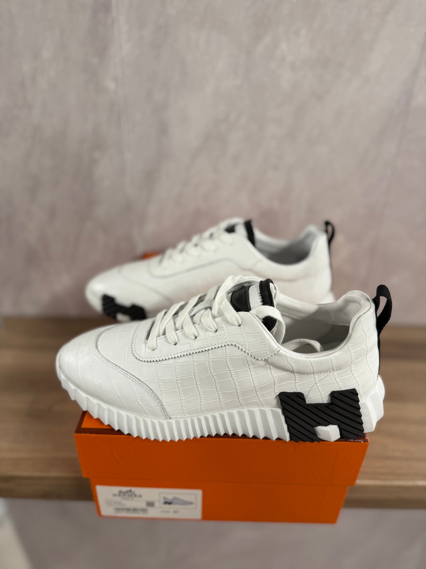Hermes Bouncing Sneakers Wit Croco Leer