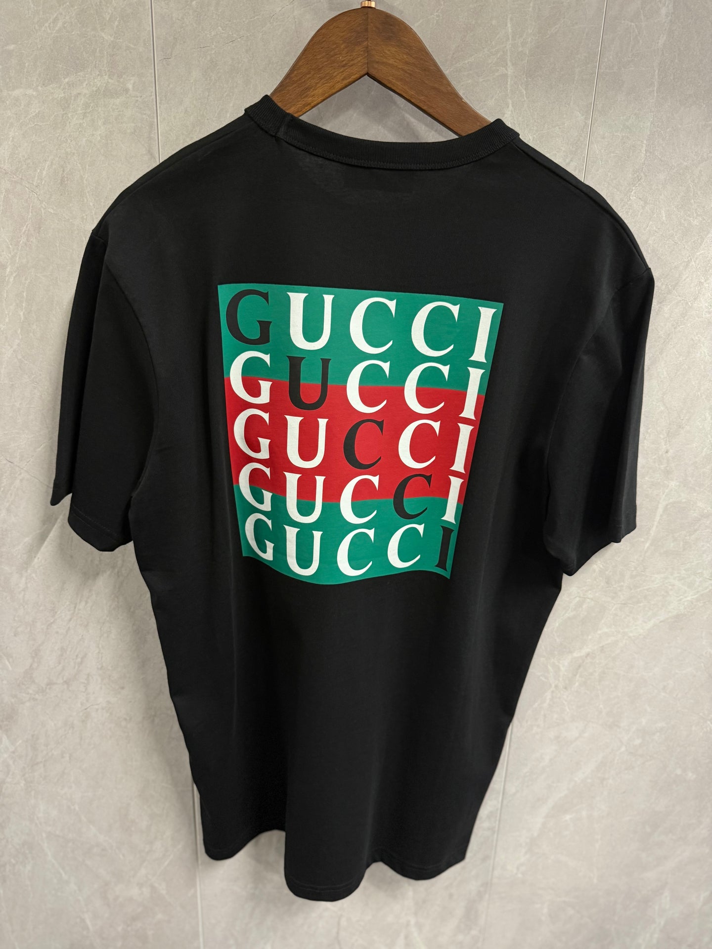 T-Shirt Gucci Zwart (klein logo)