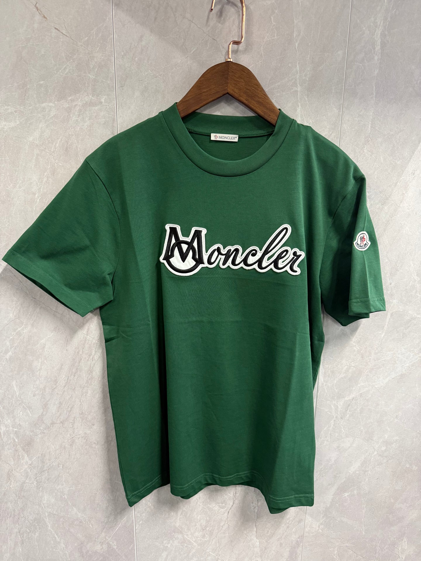 T-Shirt Moncler Groen (Gestikt borst)