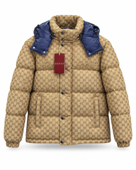 GUCCI GG CANVAS DOWN JACKET BEIGE (MET AFNEEMBARE MOUWEN)